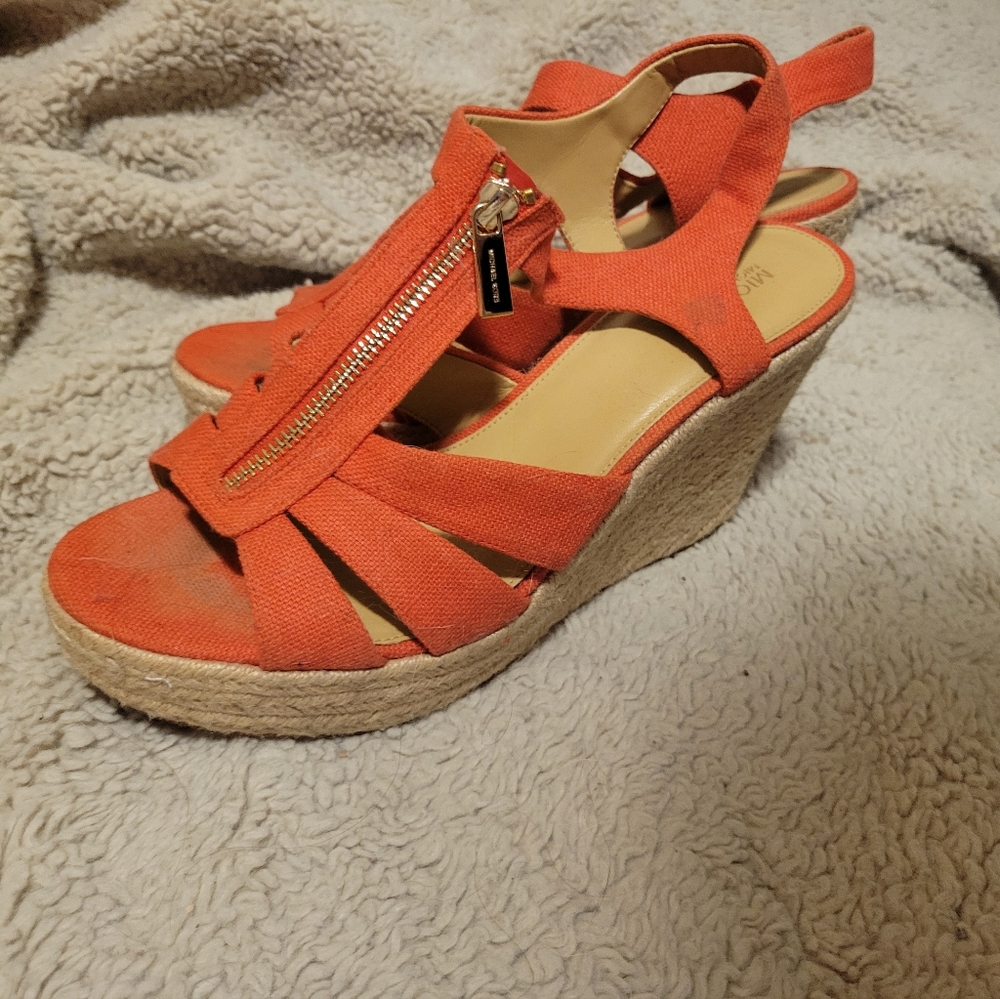 Coral wedges